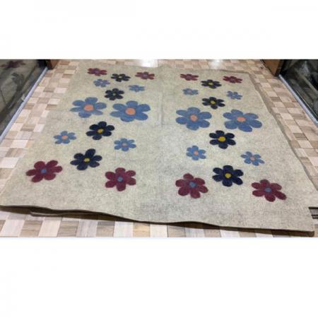 قیمت انواع  فرش نمدی سنتی